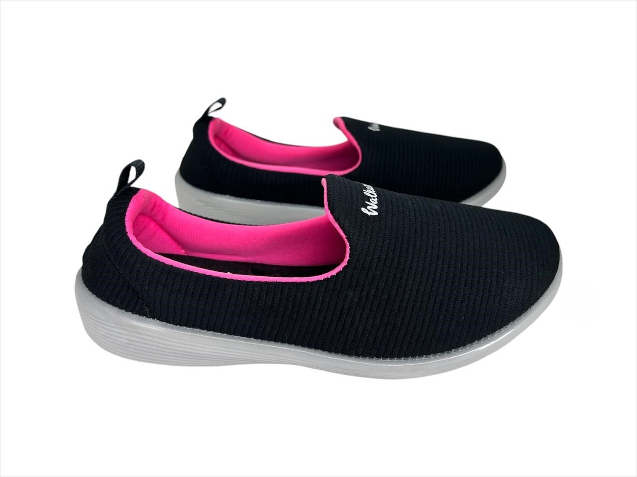 Walkaroo Ladies Black Colored Casual Belly Shoes